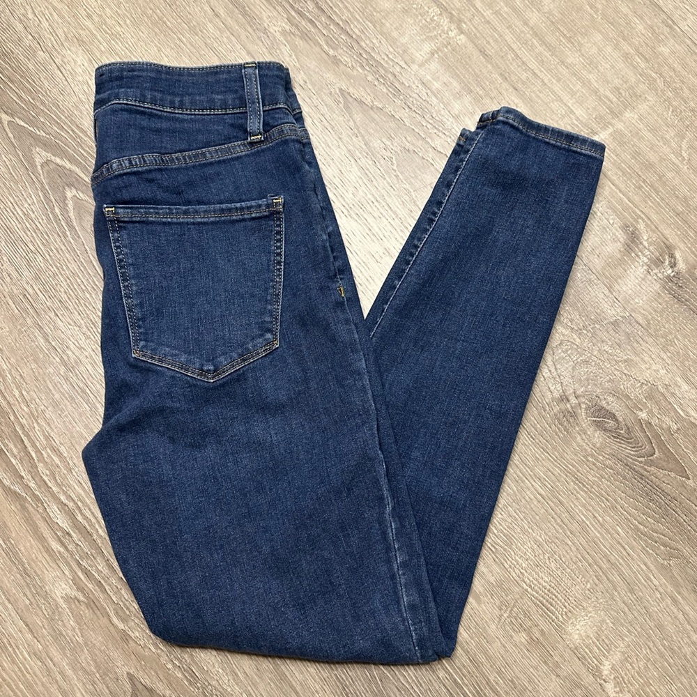 •GAP• UNIVERSAL HIGH RISE JEGGING - Picture 4 of 5